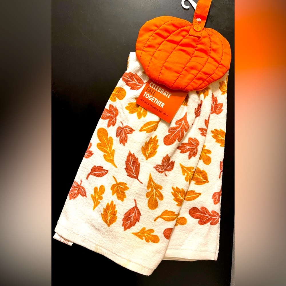 Fall-themed Kitchen Towel set of 2 - 100% Cotton